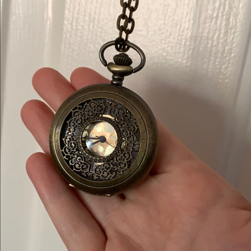 Clock Locket Necklace - Picture 2 of 4